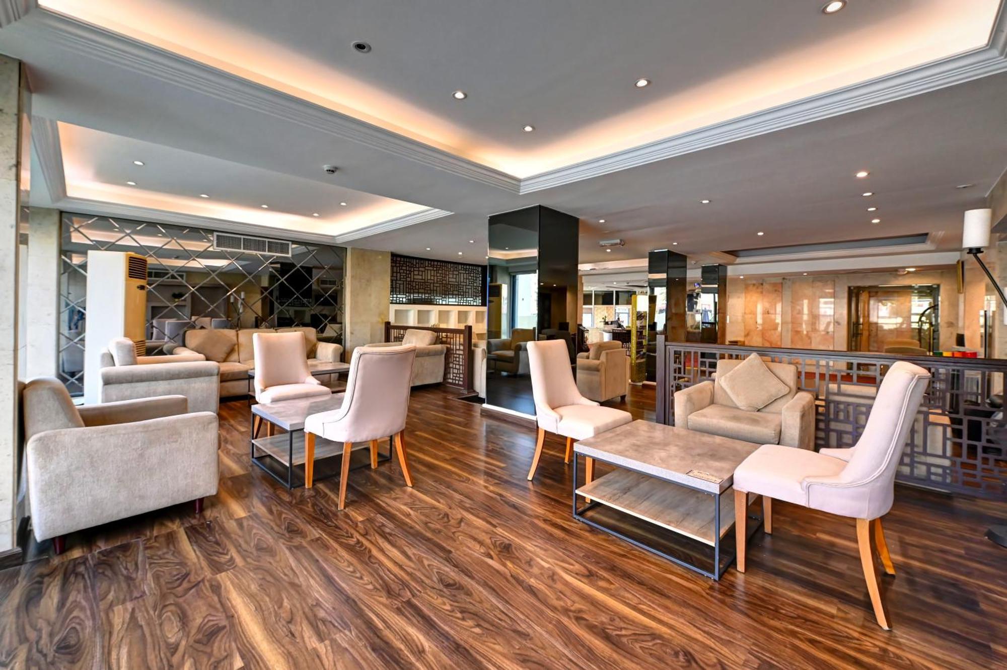 מלון שארג'ה Al Bustan Flats מראה חיצוני תמונה