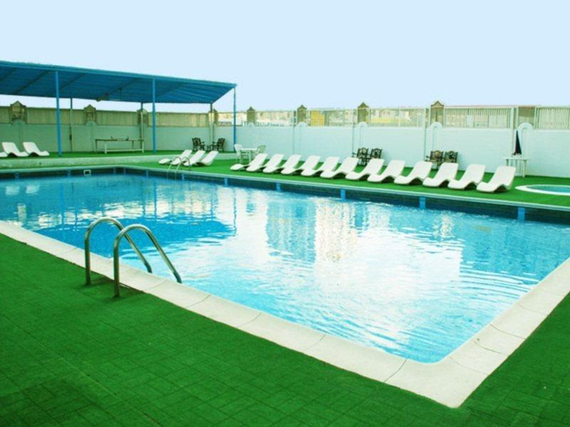 מלון שארג'ה Al Bustan Flats מראה חיצוני תמונה